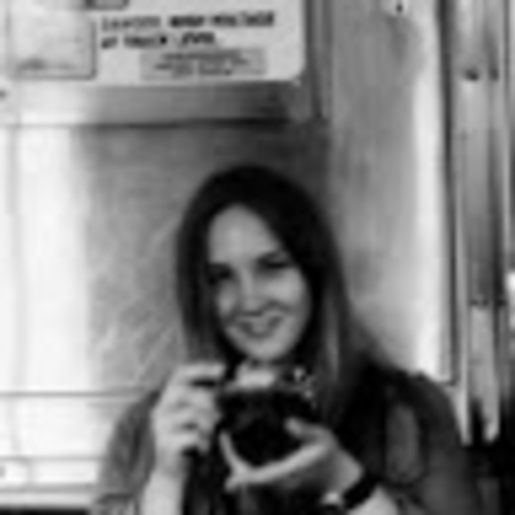 Meet your Posher, Jennifer - Picture 1 of 1